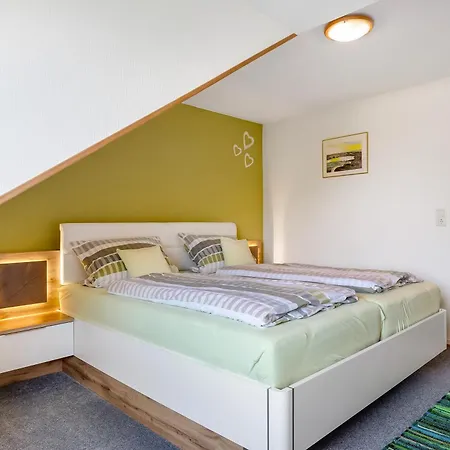 Hallighof * Honkenswarft